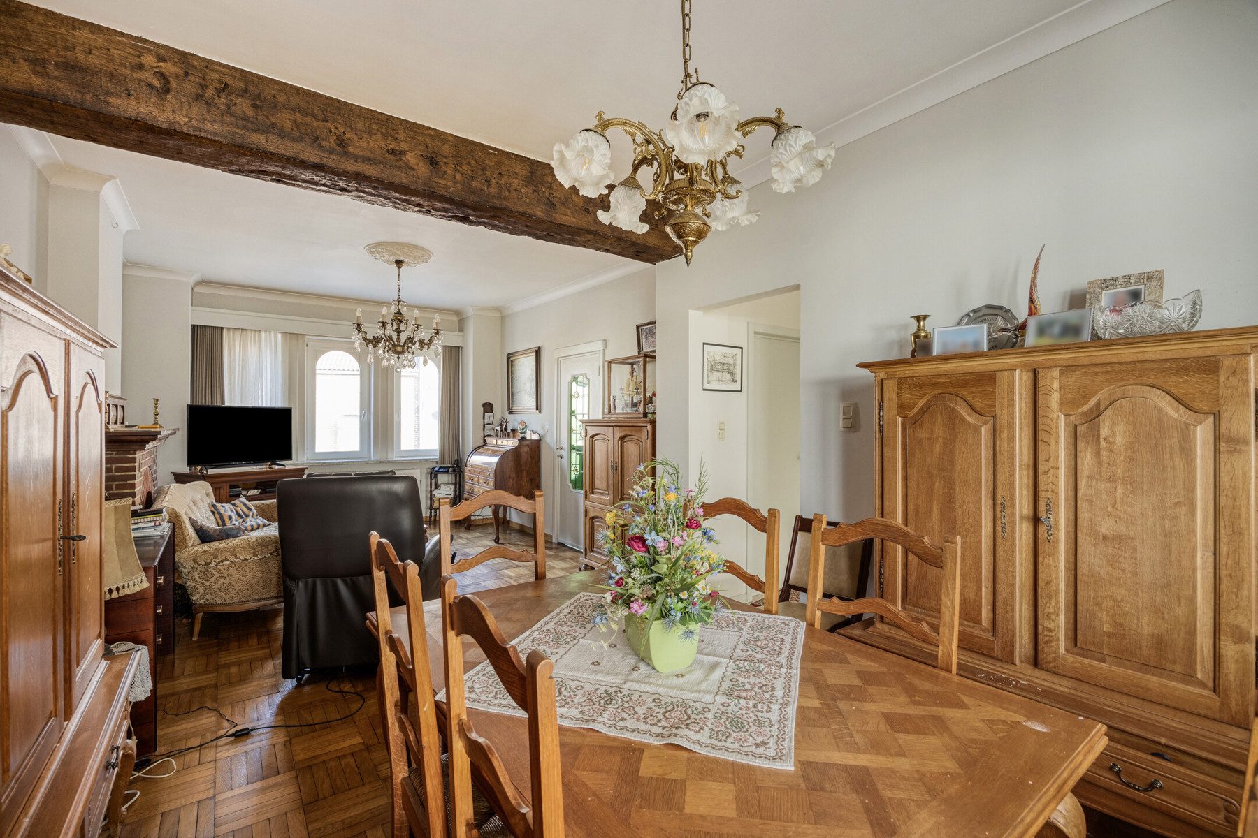 Charming family home in green surroundings - photo 5