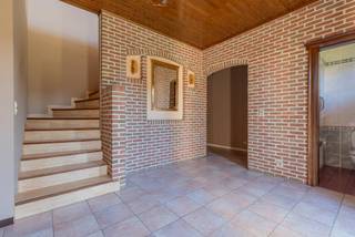 EERSTE BEZOEKDAG ZATERDAG 25/04 VAN 10U TOT 13U (enkel op afspraak)ERPE-MERE - Deze ruime, statige villa is gelegen in een rustige straat, op een...