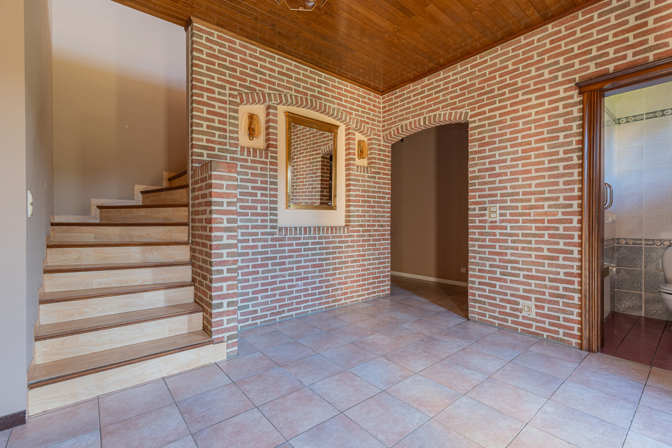 ERPE-MERE - Ruime villa met potentieel in rustige straat - foto 3