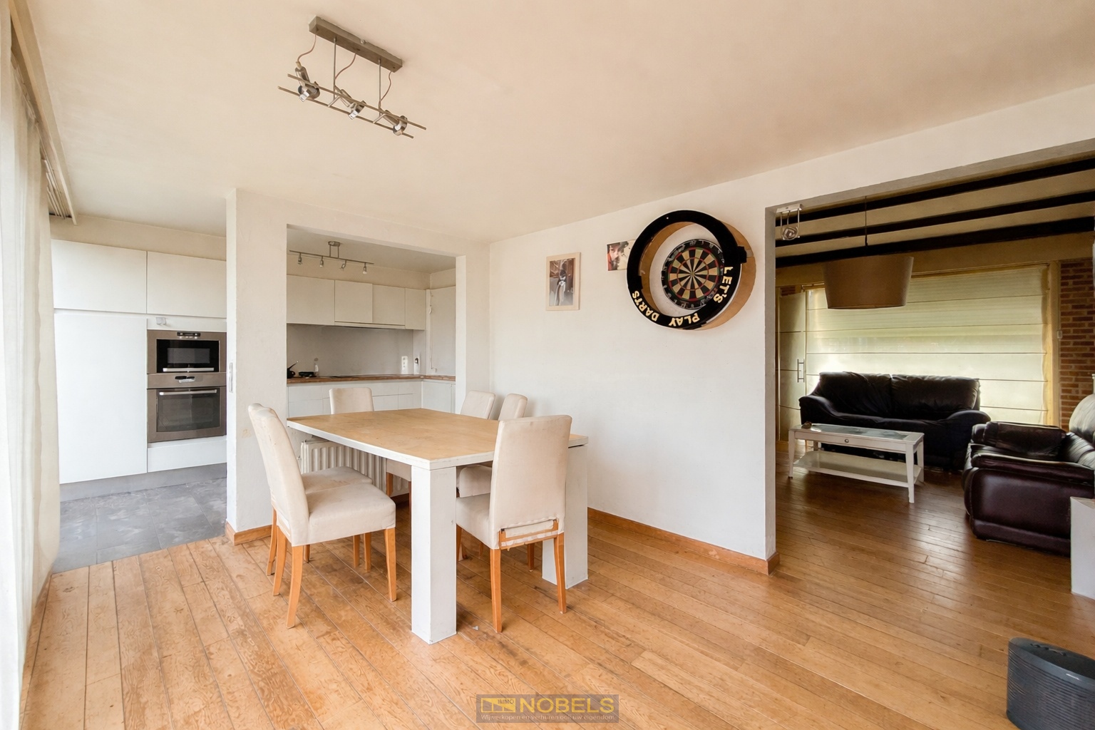 Te koop, kindvriendelijk gelegen woning met tuin, garage en carport. - foto 4