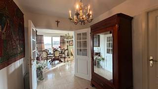 Ben je op zoek naar de perfecte combinatie van ruimte, comfort en een absolute toplocatie? Dit indrukwekkende appartement van maar liefst...