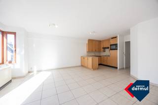 Ontdek dit prachtig appartement op de vijfde verdieping, met twee volwaardige slaapkamers en een praktische slaaphoek, perfect voor gasten of...