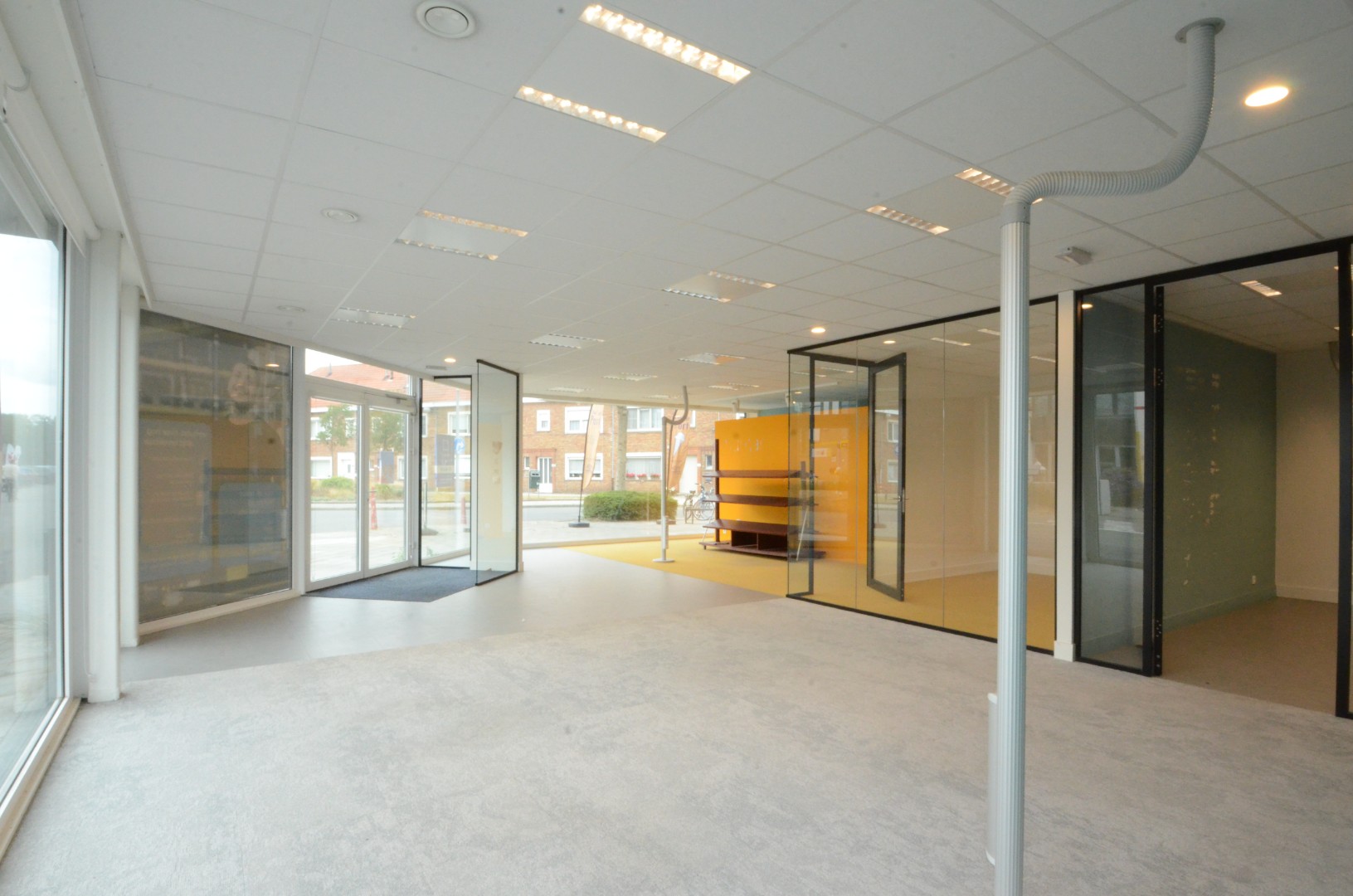 Commercieel gelegen handelspand van 143 m² in Zeebrugge. - foto 5