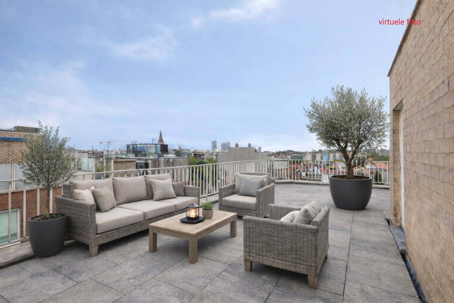 Lichtrijk duplex 3-slaapkamer hoekappartement (6de verdieping) met aansluitend panoramisch dakterras (7de verdieping) van 90 m² inclusief afsluitbare bergruimte - foto 1