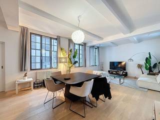 Brussel: Prachtig appartement van 112 m² gelegen in het centrum van Brussel, op een steenworp afstand van het Muntplein.Het appartement bevindt...