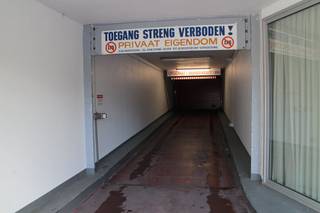 Ruime staanplaats gelegen in centrum Oostende op vierde verdieping. Gelegen vlakbij de jachthaven en verschillende invalswegen.Afmetingen:...