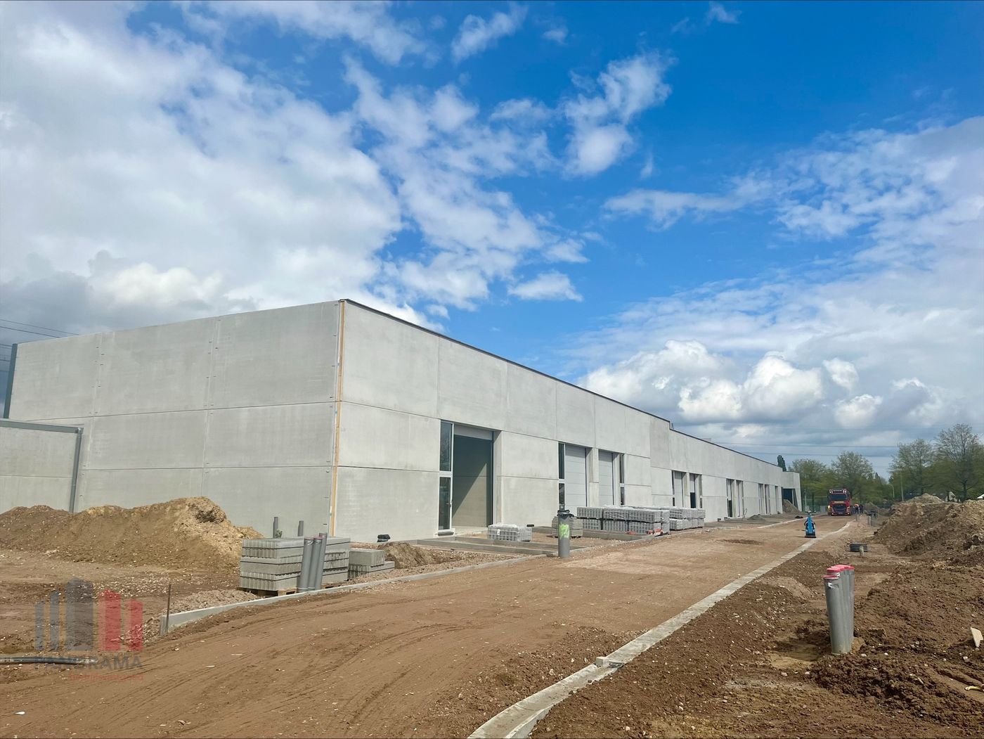 210 m² newly built SME unit near the centre of Hasselt - photo 4