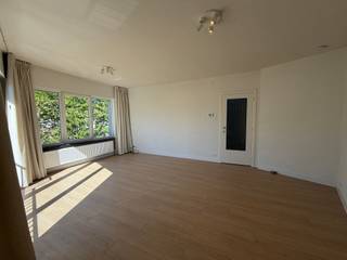 Te huur: volledig vernieuwd appartement op de tweede verdieping met een overvloed aan natuurlijk zonlicht. Dit instapklare appartement werd...