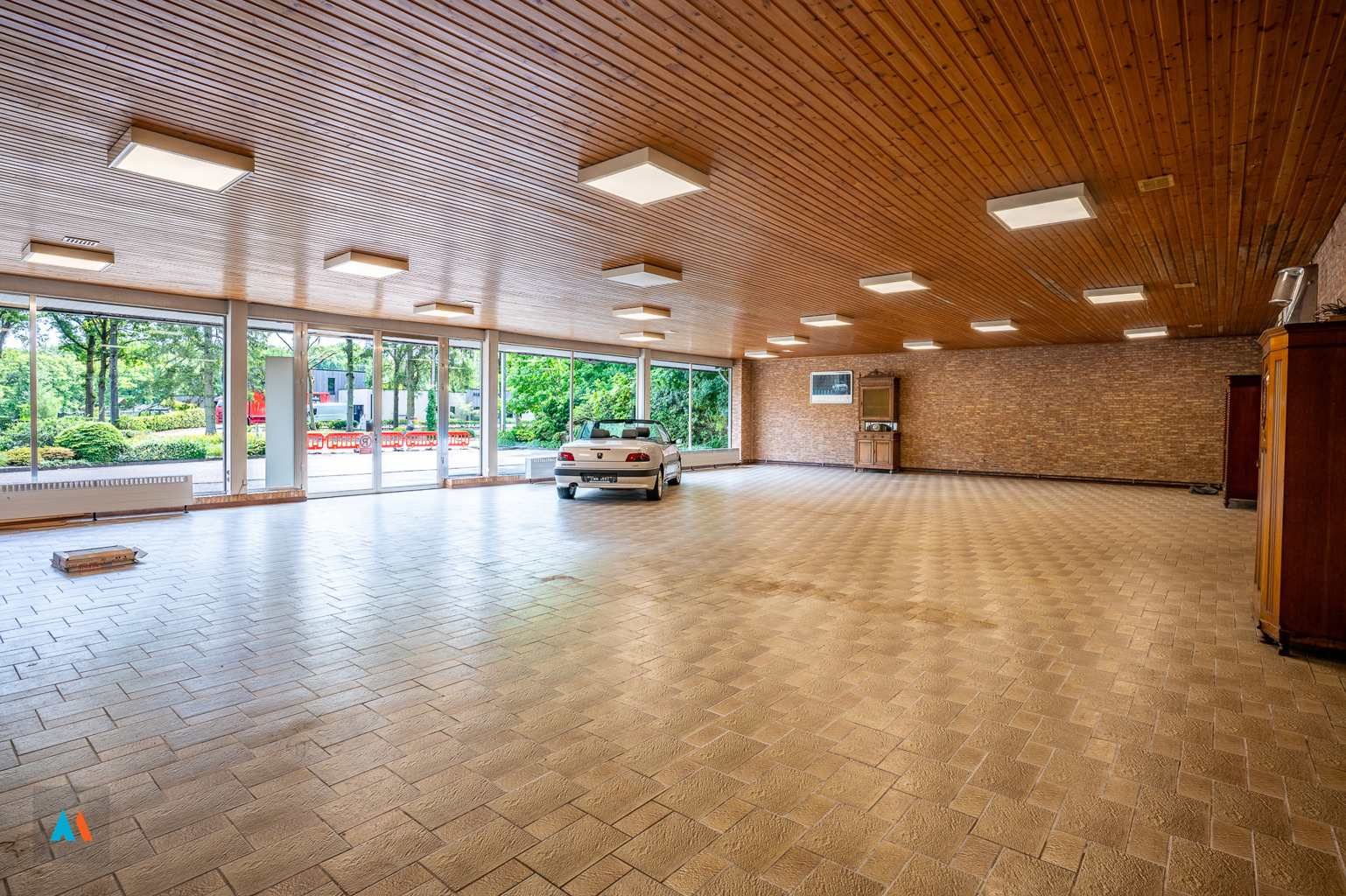 Garagebedrijf met woonst - foto 4