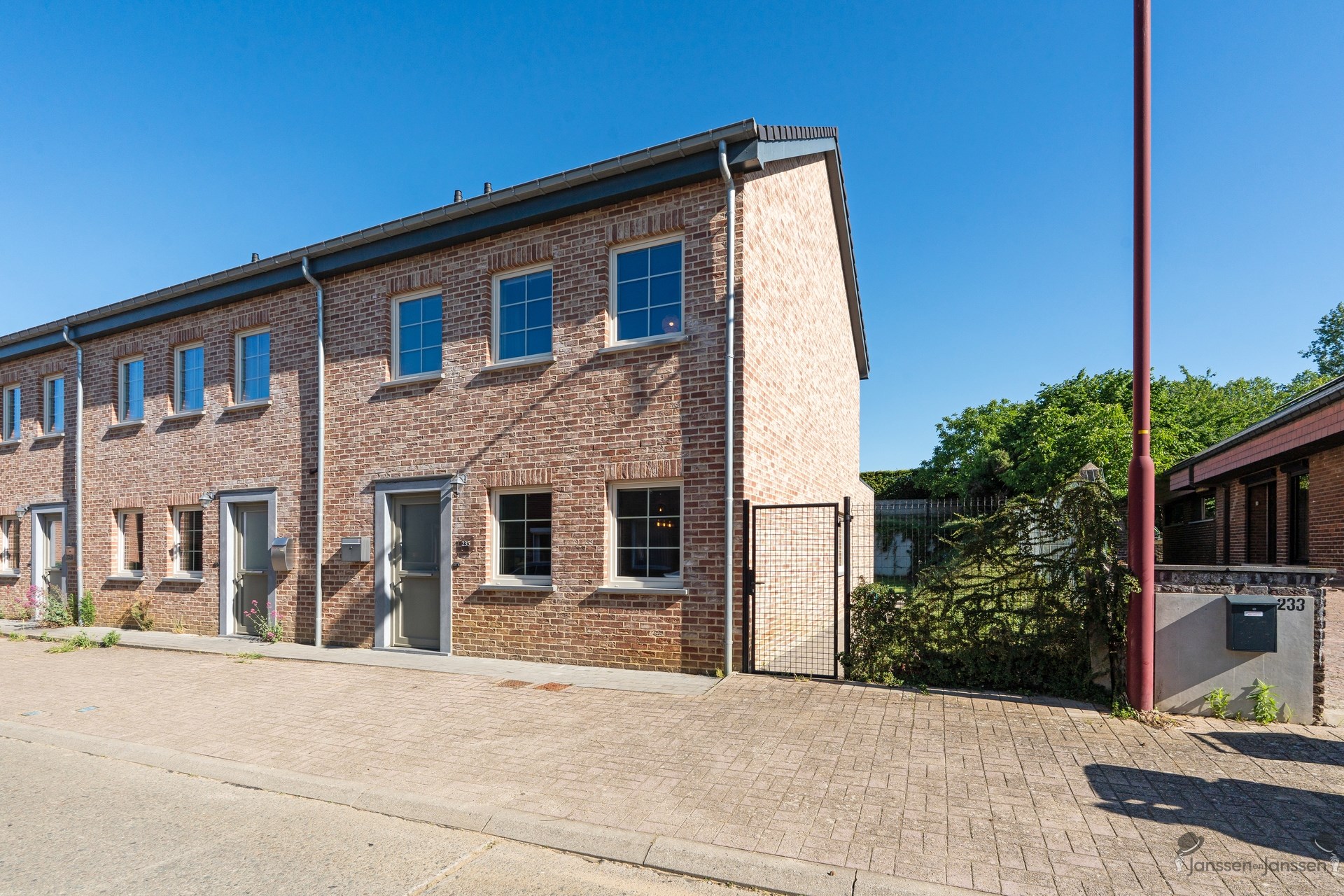 house - photo 2