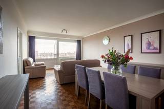 Prima onderhouden appartement op de 11de verdieping van 'Residentie Brabo II' met mooi uitzicht over Stad Antwerpen en Schelde!Het appartement is...