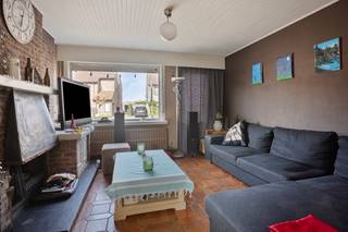 Toestand:Gelegen vlakbij winkels, scholen en het centrum van Keerbergen vinden we deze leuke te renoveren woning terug. Achter de gevel schuilt een...