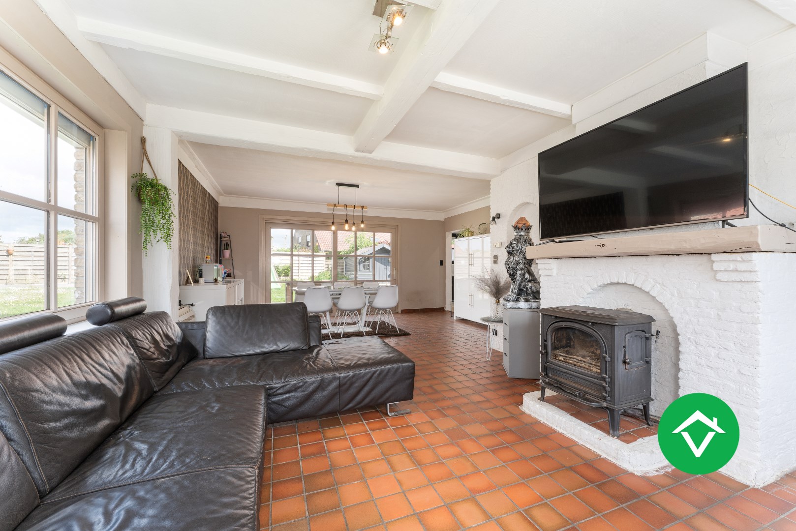 Landelijke gezinswoning met rustige ligging, 3 slaapkamers en een inpandige garage - foto 5