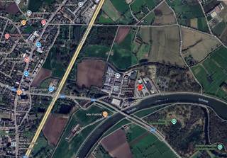 Nieuwbouw magazijn op slechts 500 m van de N60 en ca. 1,5 km van de E17, waardoor er een vlotte verbinding is via de N60.Kenmerken: * Oppervlakte:...