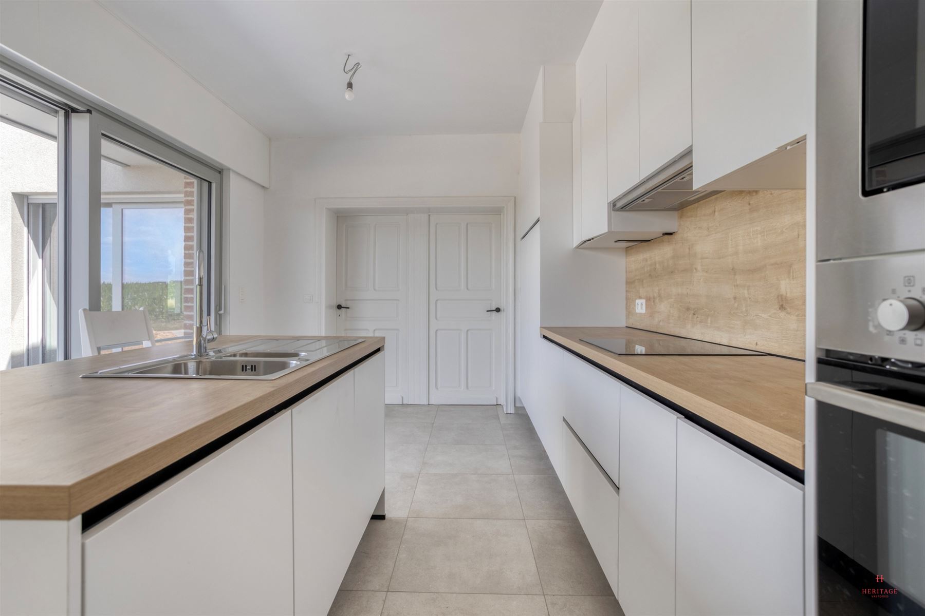 Ruime en recent gerenoveerde woning te Waregem - foto 2