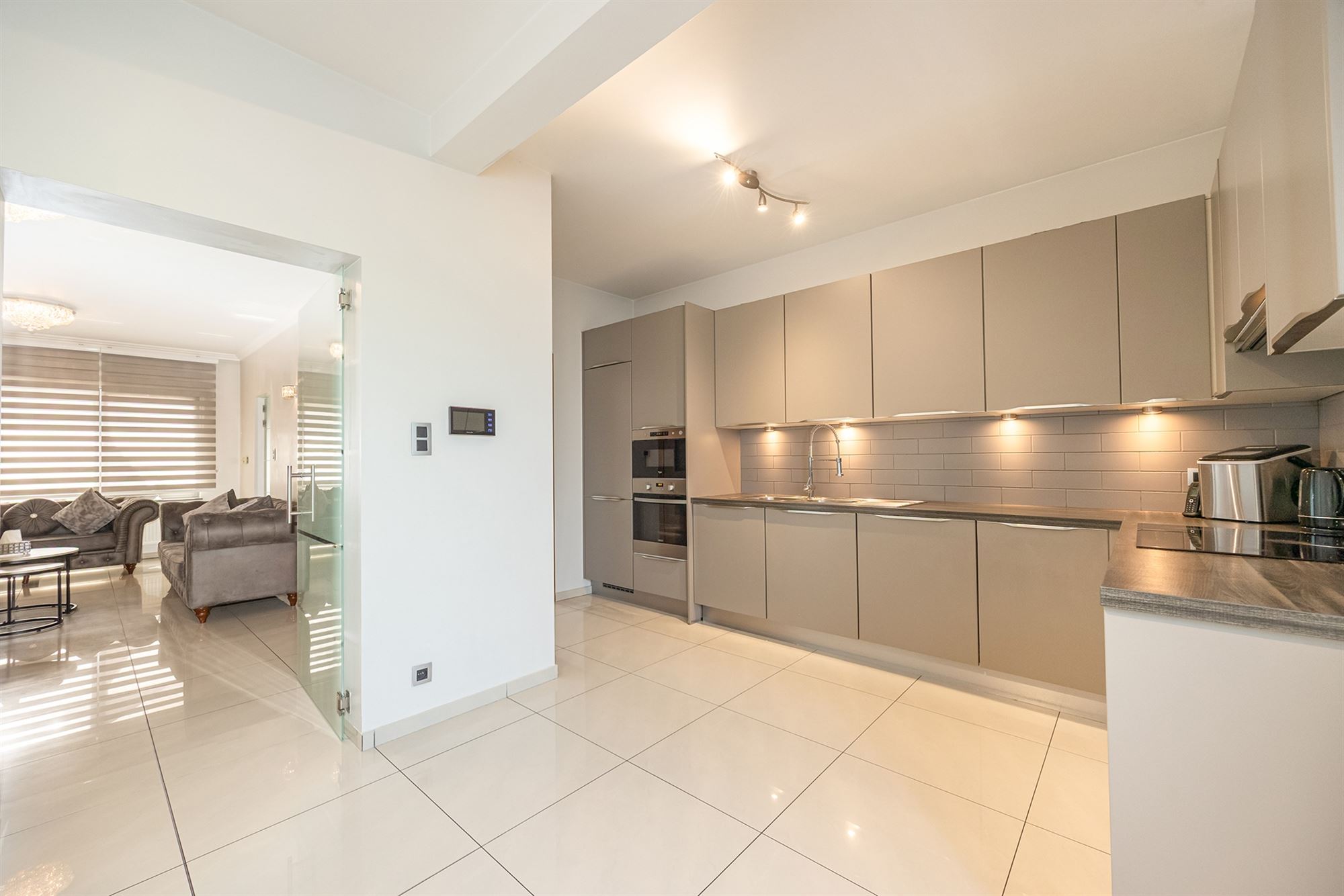 Instapklare rijwoning met 4 kamers, veranda en tuin - foto 5