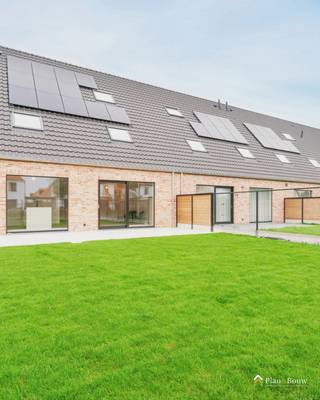 New project with 8 semi-detached and 4 closed new-build homes in Astene, a sub-municipality of Deinze. The semi-detached and closed houses have...