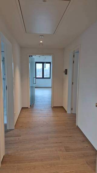 Dit prachtig nieuwbouwappartement (1ste verdiep, bereikbaar met lift) in het charmante Sint-Pieters-Rode biedt u alle luxe op een steenworp van...