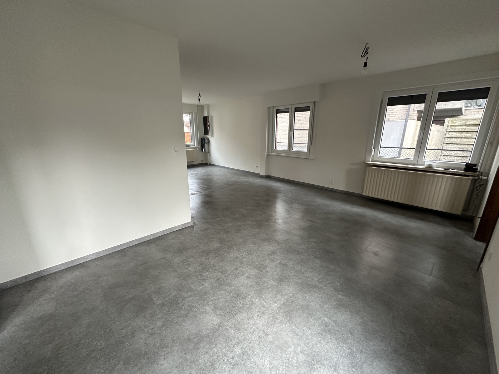 Ruime woning met grote tuin in centrum Mol. - foto 2