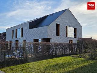 2 van de 3 LOTEN ZIJN REEDS VERKOCHT, NOG 1 HALFOPEN BEBOUWING TE KOOP.Exclusieve halfopen energiezuinige nieuwbouwwoning in afwerkingsfase. EPB AIn...