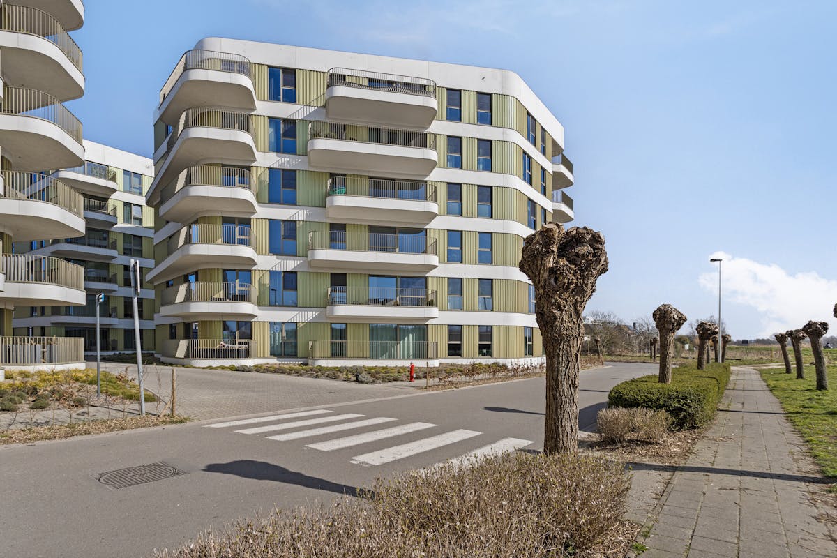 Newly built 2 bedroom apartment with water view - photo 2