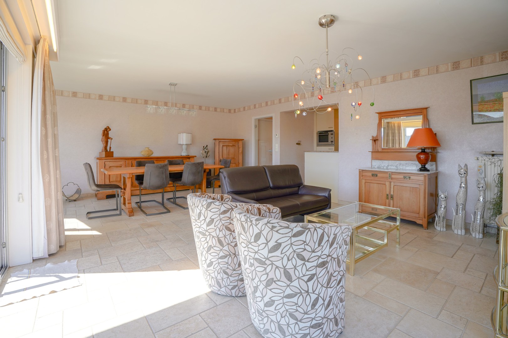 Instapklaar 2-slaapkamerappartement (89m² + 8m² terras) nabij de haven van Nieuwpoort. - foto 3
