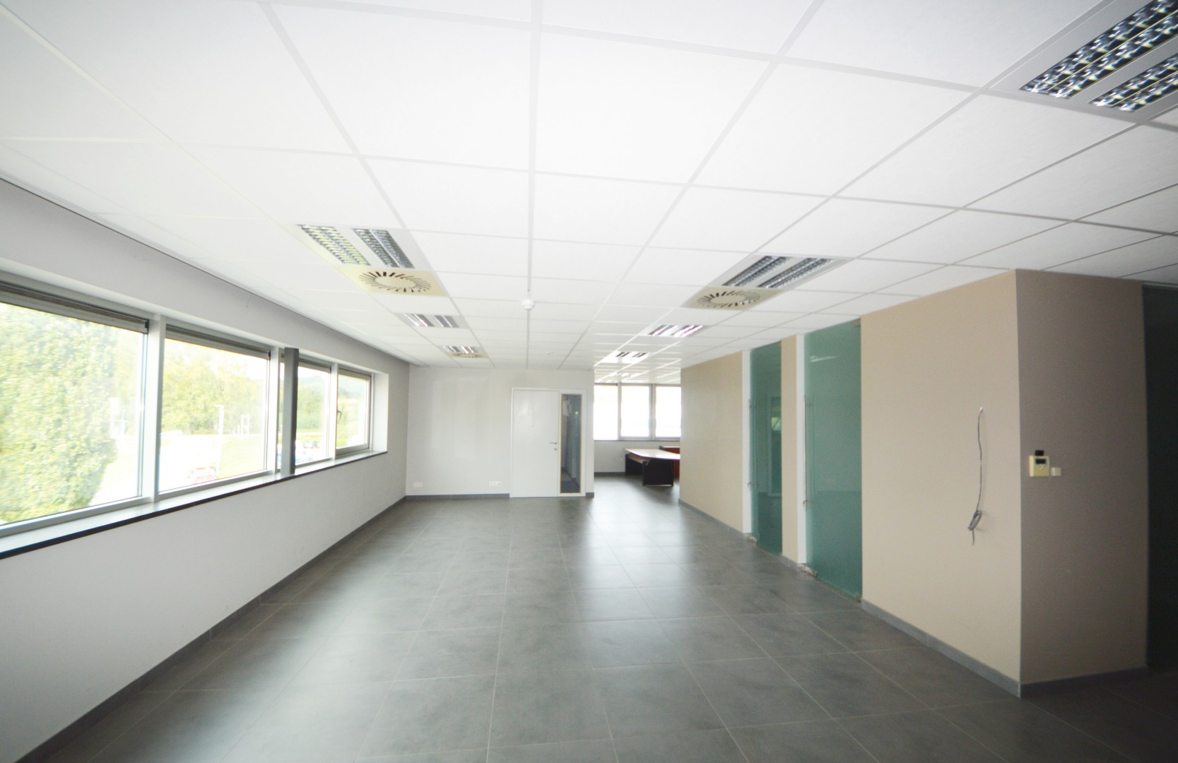 MODERN KANTOOR MET PARKING  - foto 4