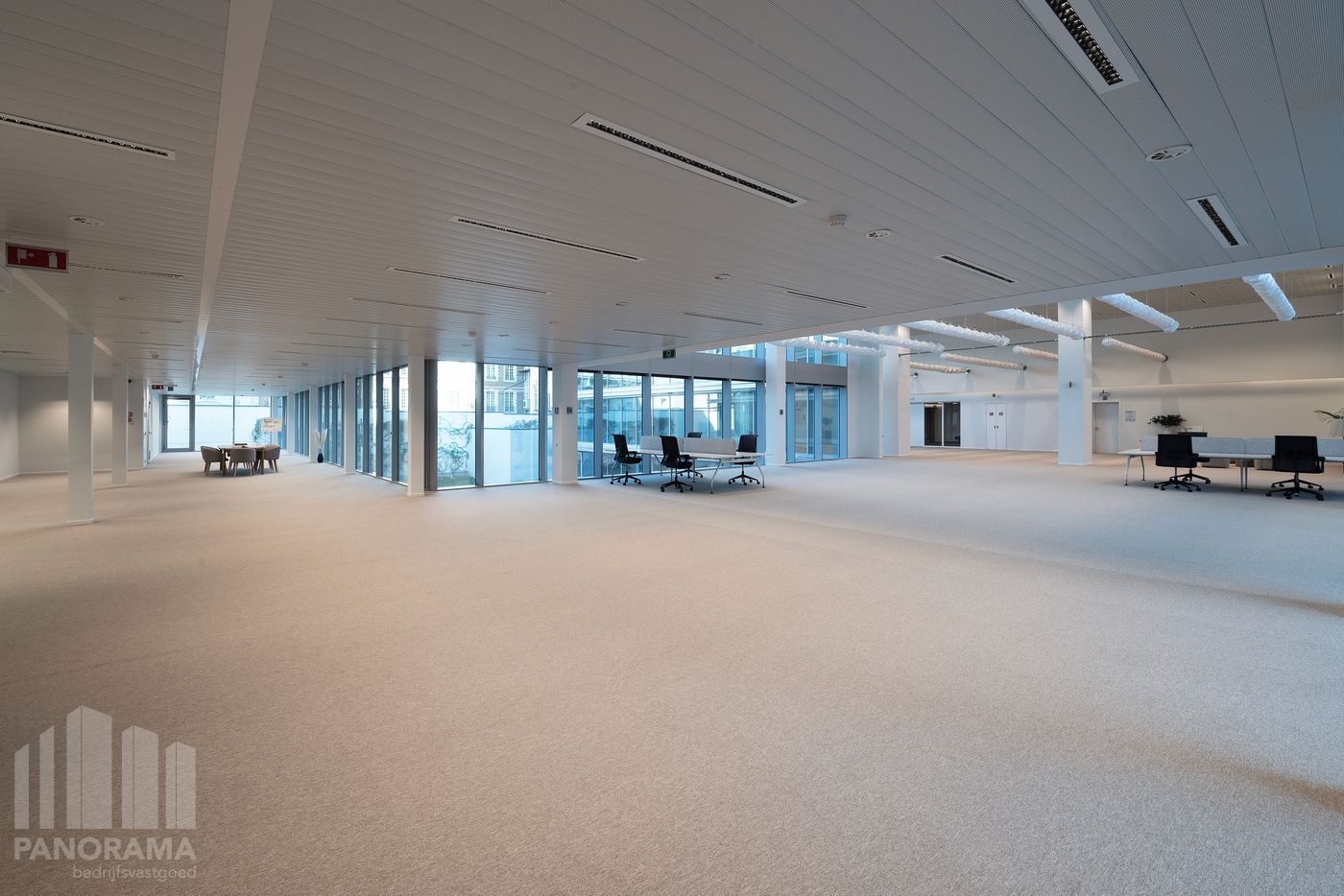 Duurzame high-end kantoorruimtes van 319 m² met topfaciliteiten en uitstekende bereikbaarheid - foto 4
