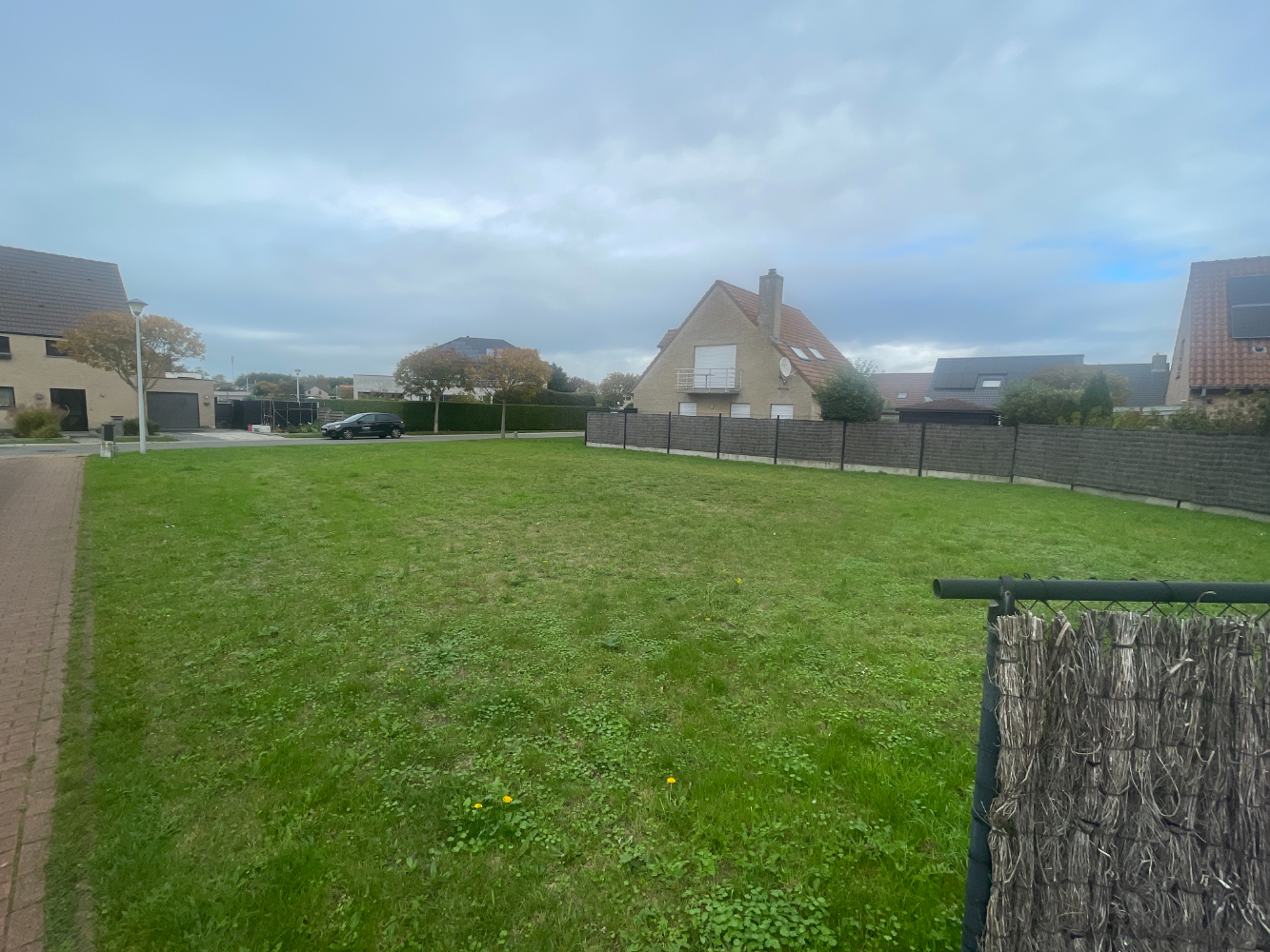 Ruime bouwgrond in rustige verkaveling in Bredene - photo 5