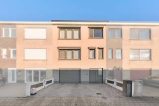 Instapklare beletagewoning met uitstekend EPC in Ertvelde Deze verzorgde en energiezuinige beletagewoning ligt op een rustige locatie nabij Sportoase...