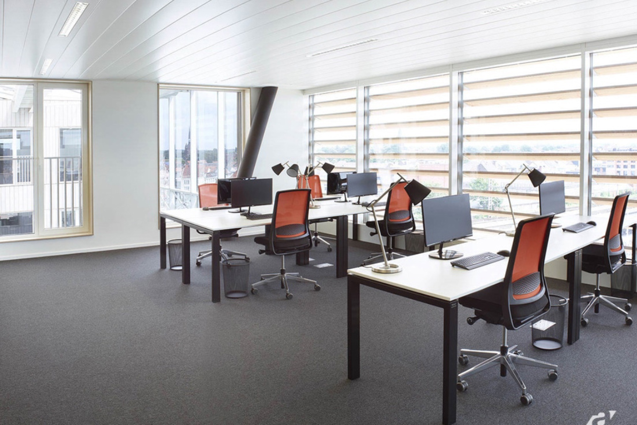 Commercial for rent in Ghent - photo 4