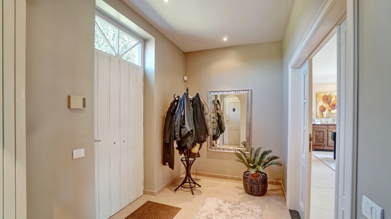 Ruime villa van 435m² in pastorale stijl op 9 are 64 ca - foto 4