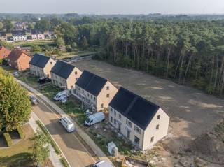 Klassieke nieuwbouw, goed gelegen tussen Mol en Achterbos.Ontdek dit nieuwbouwproject met acht mooie woningen. Gelegen in de Sint Theresiastraat, op...