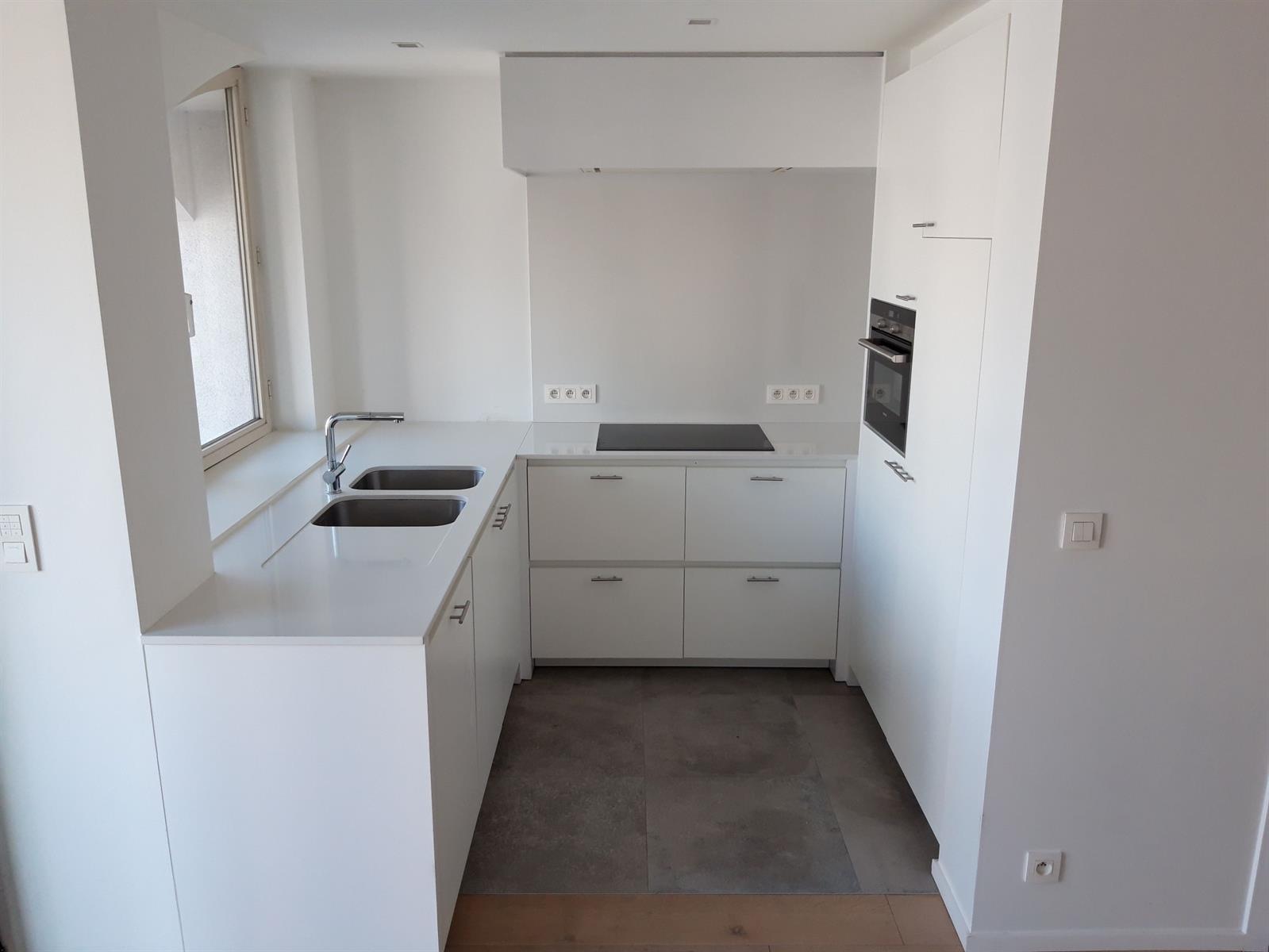 Prachtig luxe-appartement op de Markt met 3 slaapkamers, 2 terrassen en 2 autostaanplaatsen - foto 4