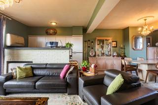 This charming and well-maintained apartment is located on the top floor of a residential building from 1992 with an elevator. Thanks to its...