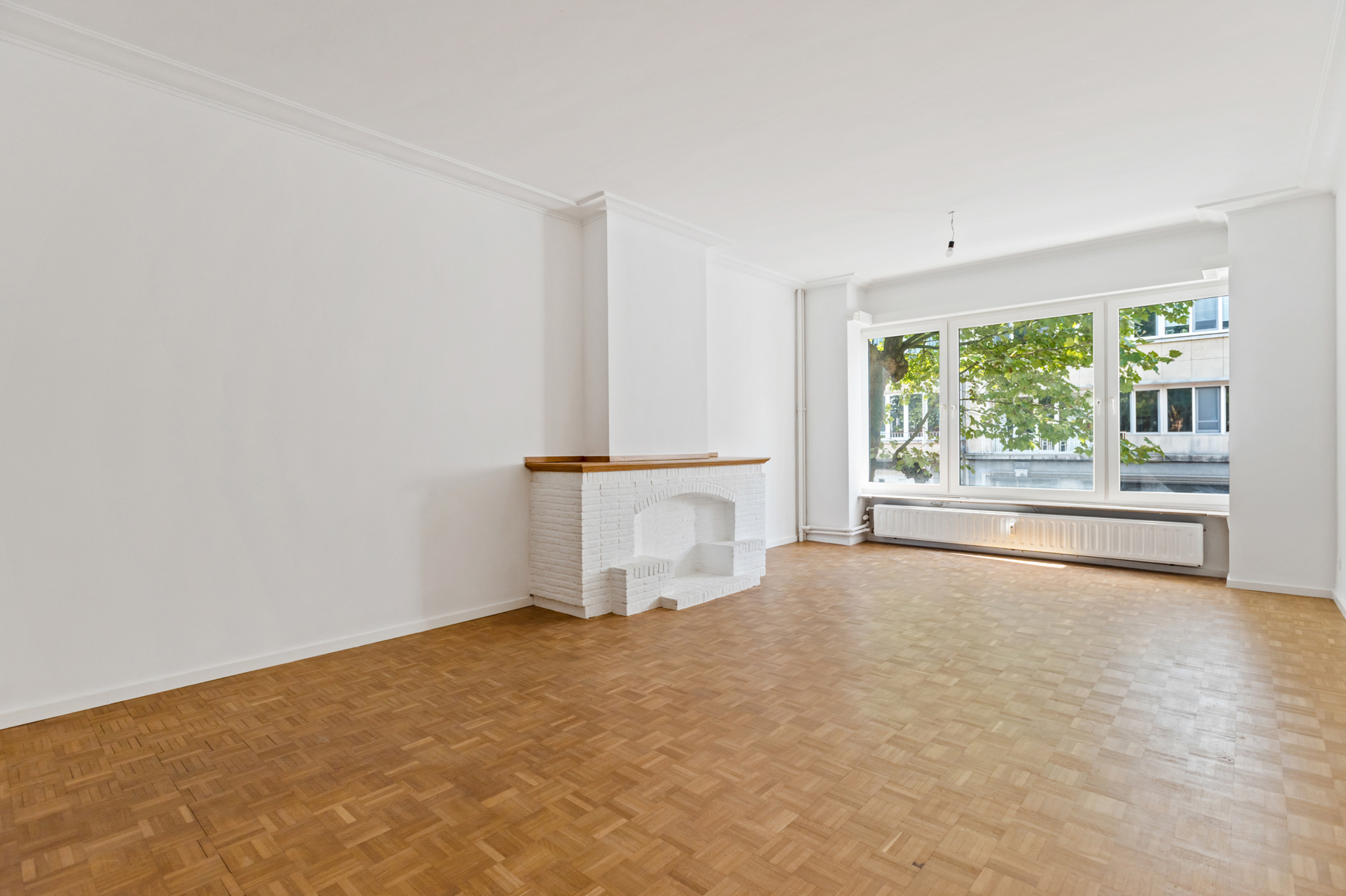 ANTWERPEN - Gerenoveerd opbrengsteigendom in hartje stad - foto 1