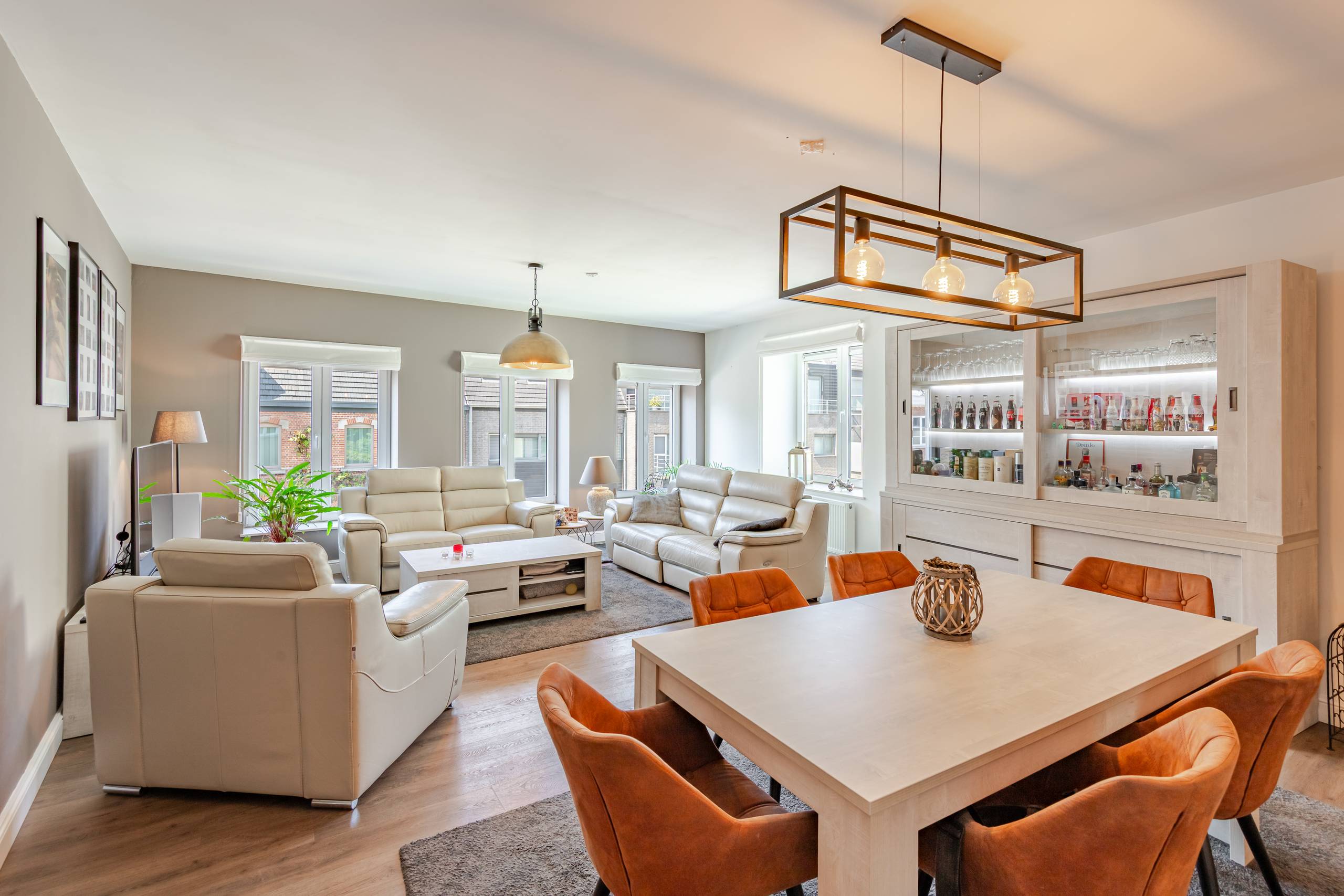 LUXE-APPARTEMENT TE KOOP IN HET CENTRUM VAN WACHTEBEKE - foto 2