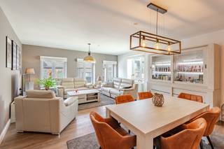 LiggingDit prachtig instapklare appartement maakt deel uit van het voormalige klooster van Wachtebeke, een uniek historisch gebouw dat met respect...