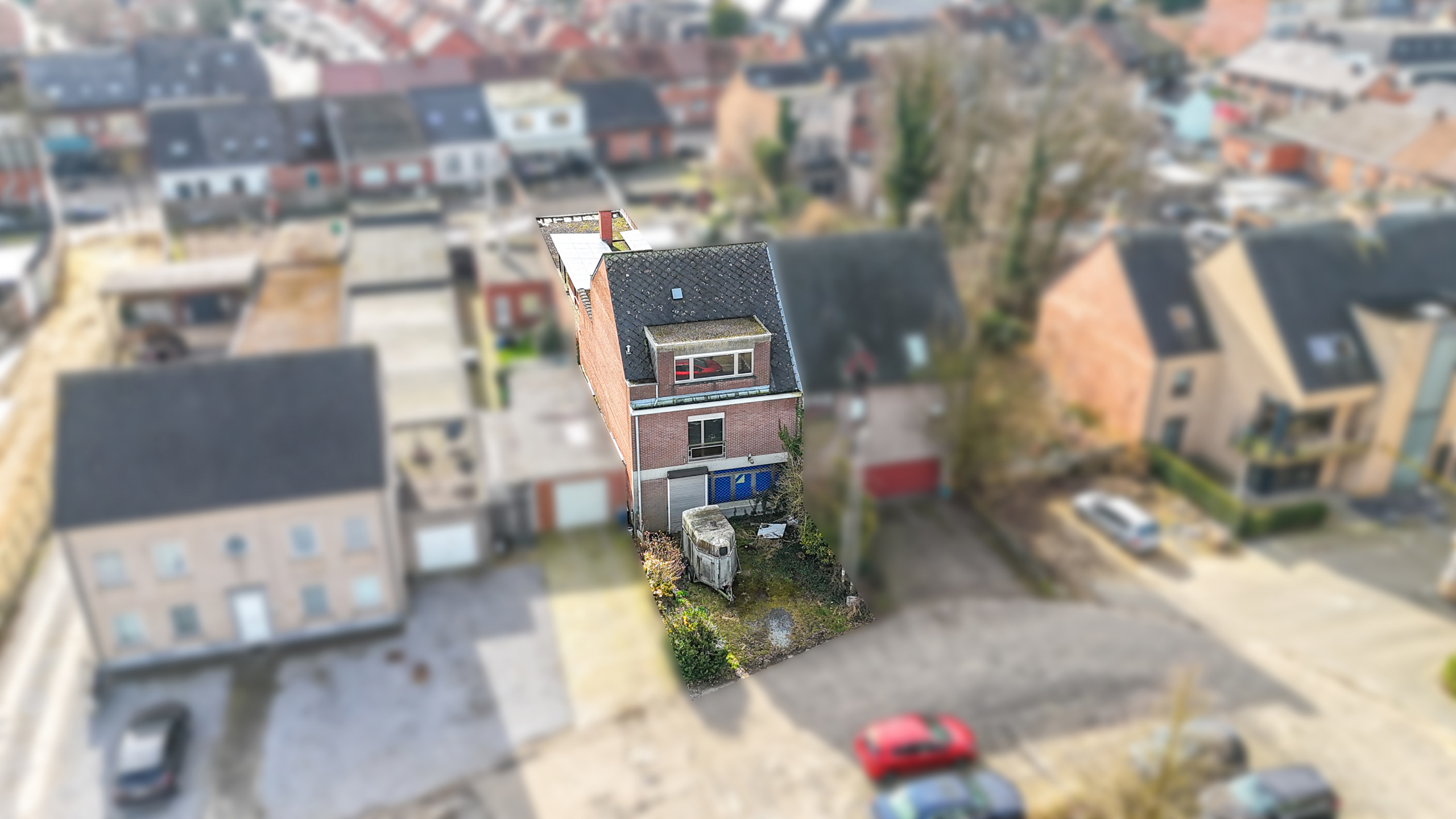 Ruwbouw woning om af te werken met opslagruimte in Heusden! - foto 2