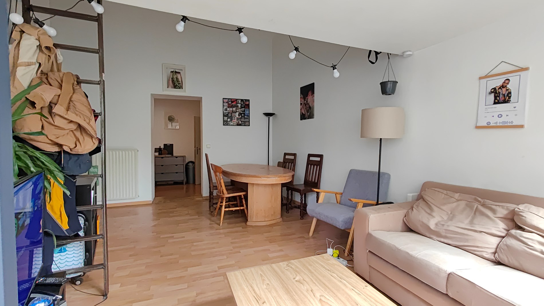 Ruim duplex appartement met terras te Gent - foto 2
