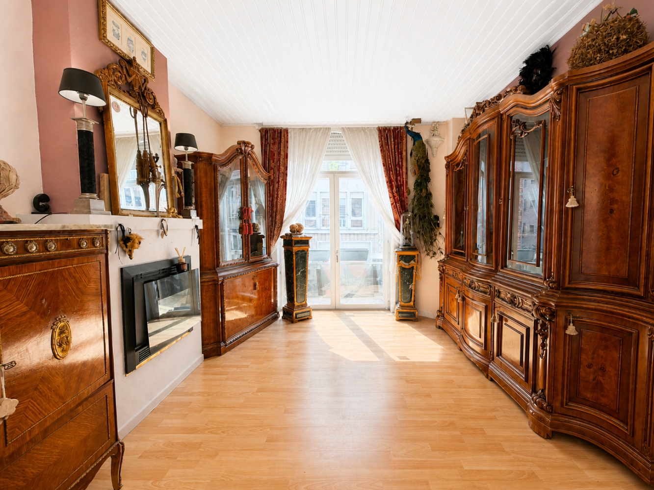Centraal gelegen 2 slaapkamer appartement - foto 1