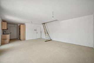 Nieuwbouw appartement (Duplex) met 2 slaapkamers in het project De Poort van Winge.Uitstekend gelegen nabij het Gouden Kruispunt met een ideale...