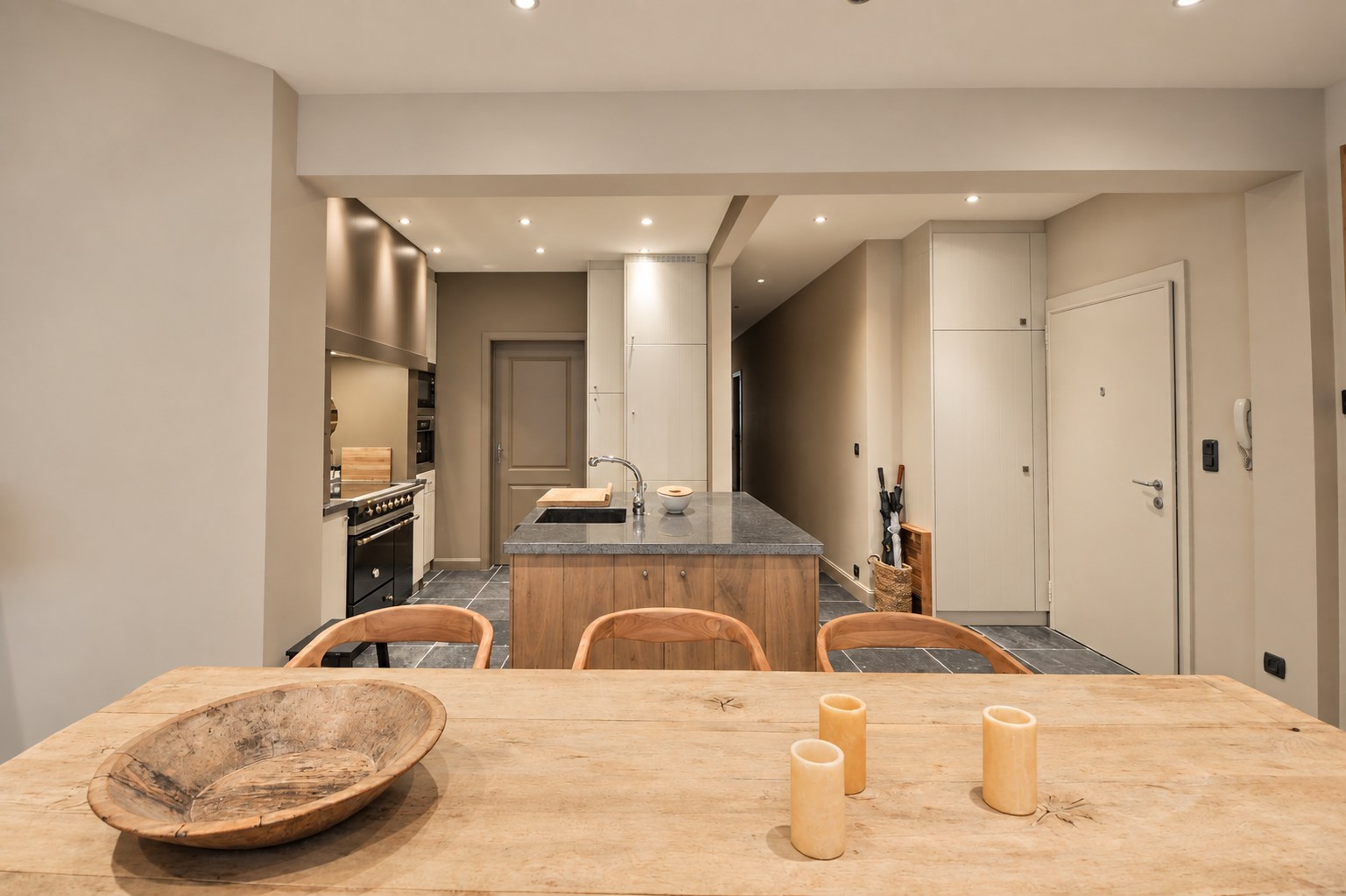 Aangenaam, perfect onderhouden appartement met een ruim terras. - foto 4