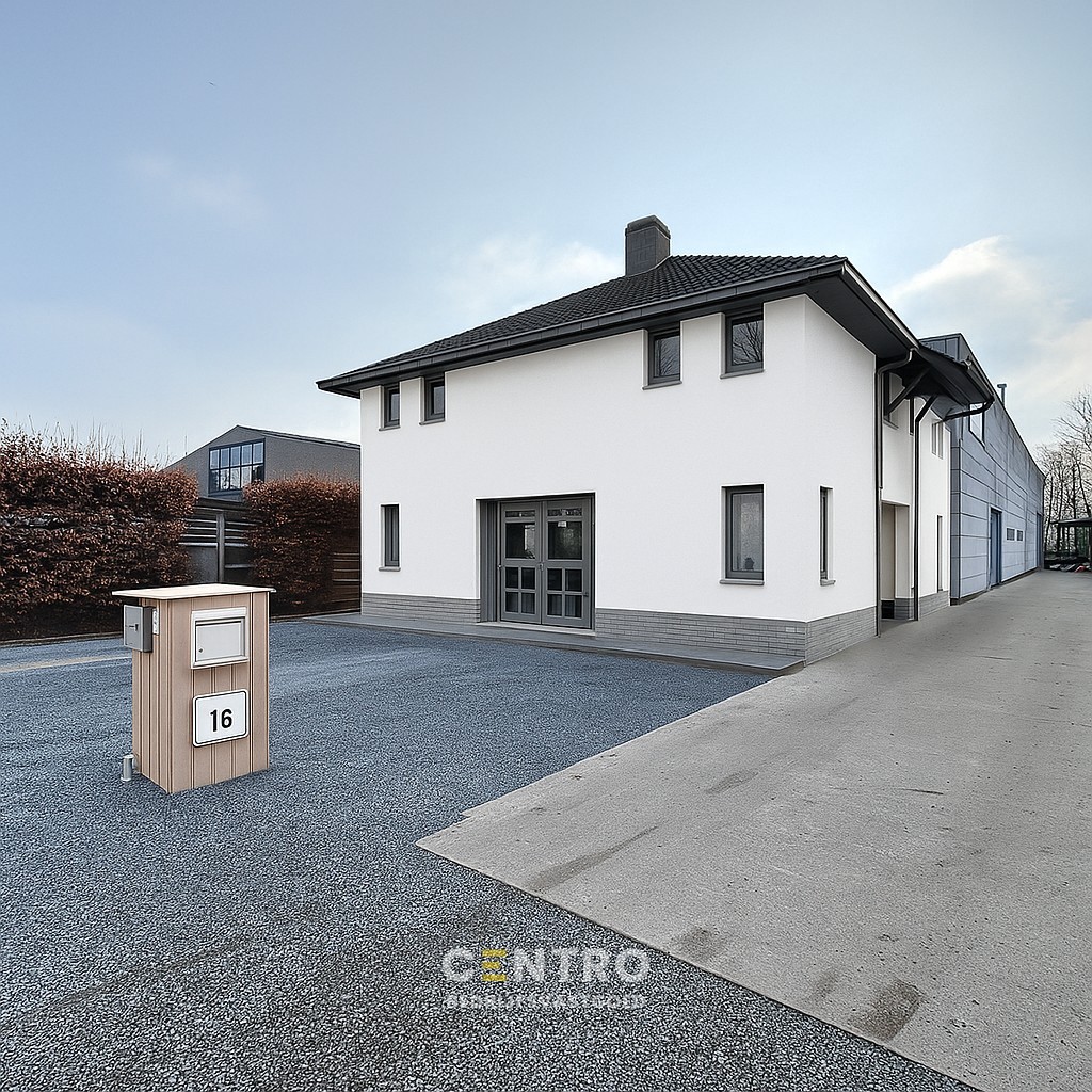 Prachtig BEDRIJFSPAND, bestaande uit MAGAZIJN (576m2 + tussenverdieping), BURELEN en instapklare, alleenstaande WONING. Op ambachtelijke zone te Aalter. - foto 1