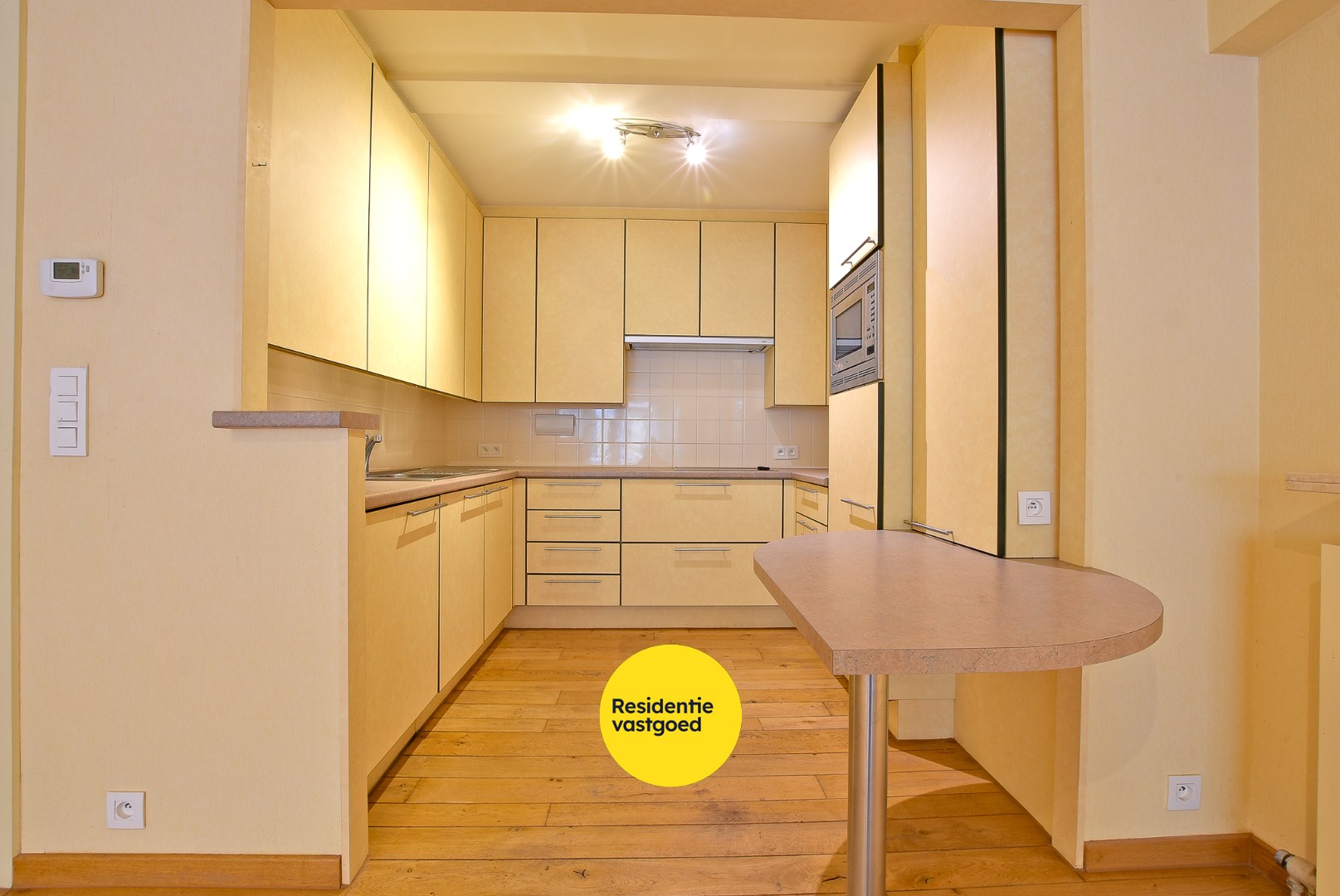 Prachtige 2/3-slaapkamer appartement (112m² + 12m²) in de winkelstraat van Nieuwpoort-stad. - foto 2