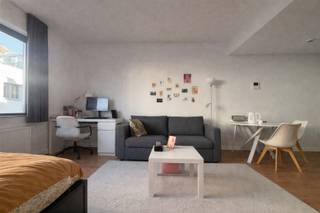 Welkom in Residentie Black Box, waar wij jou een volledig vernieuwde studio aanbieden. De studio is volledig bemeubeld en beschikt over...