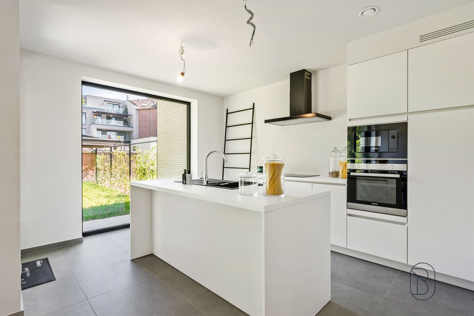 Kwalitatief afgewerkte nieuwbouw met 3 slk, E-peil 0. - foto 4
