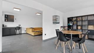 Welkom op de Putmosstraat 2/1 te Genk.Bent u op zoek naar een ruim appartement met een riant terras van 37,50m²?Bent u opzoek naar een gerenoveerd...