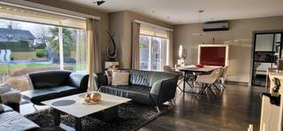 Bent u op zoek naar een instapklare woning waar comfort, luxe en hoogwaardige afwerking centraal staan? Deze woning (gerenoveerd in 2015)...