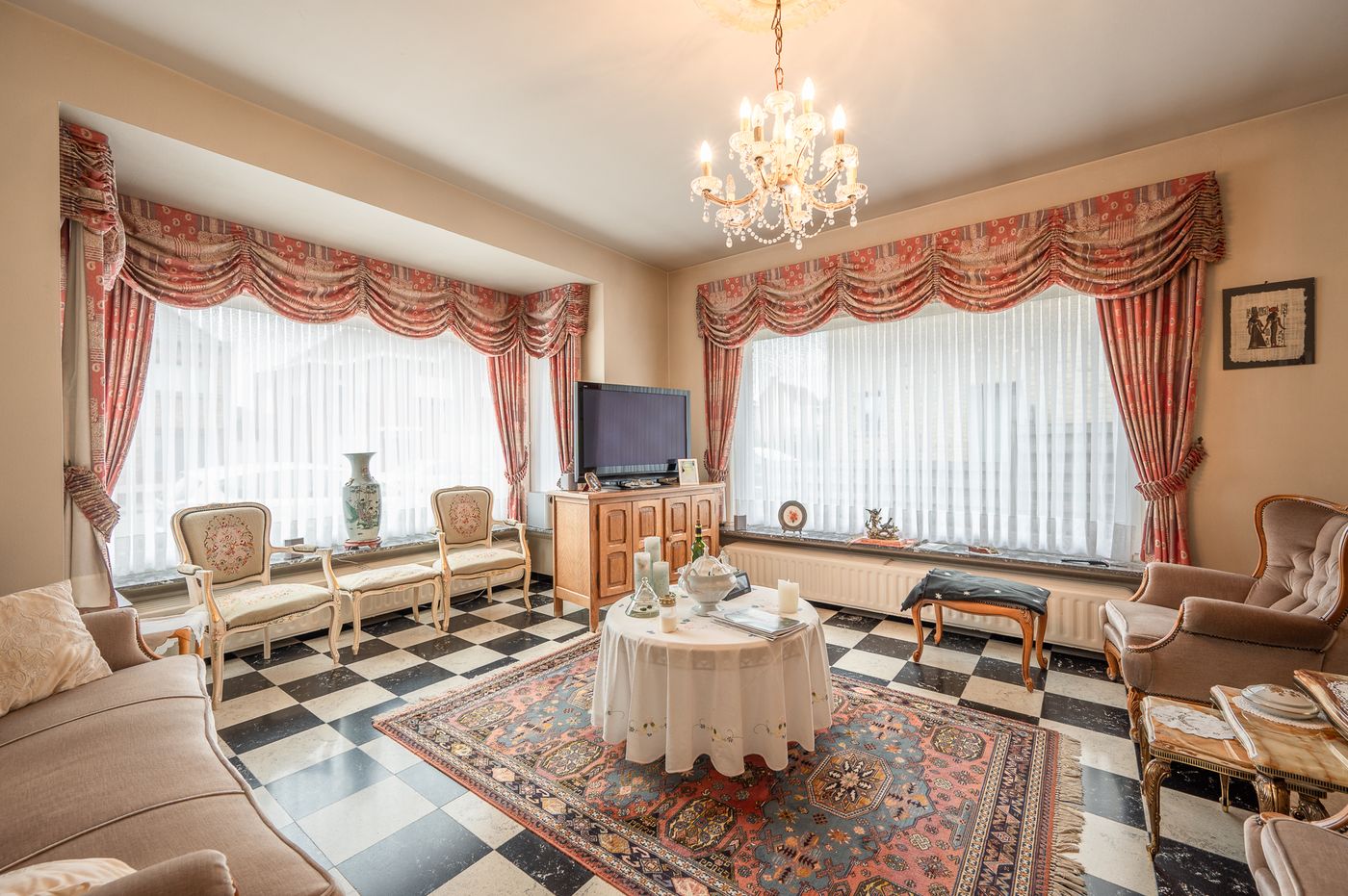 Charmante woning met veel potentieel in Veldegem op een perceel van 880 m² - photo 2